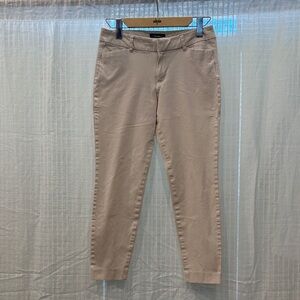 Old Navy Women's Stretch Cropped Pants in Light Tan